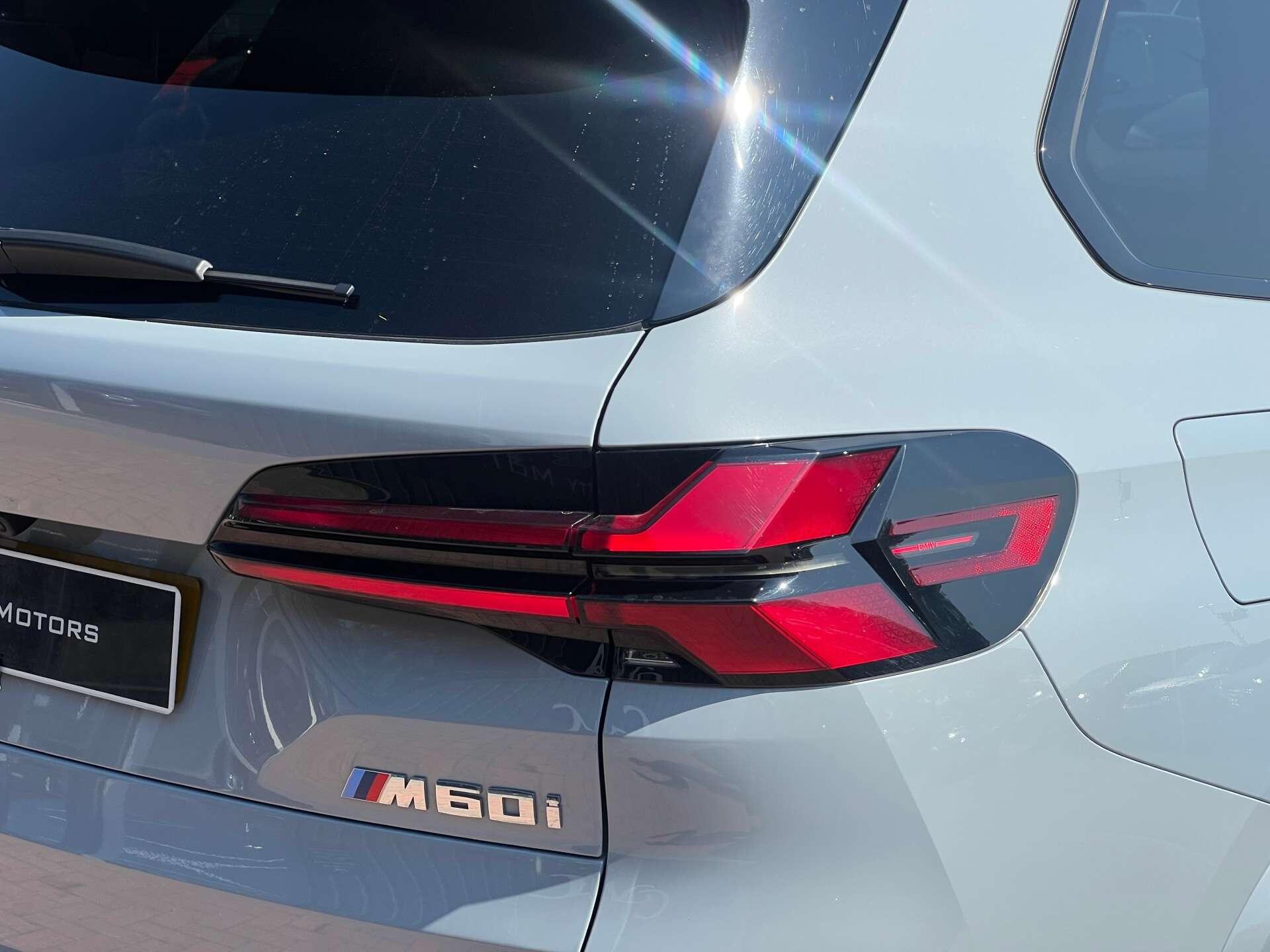 BMW X5 view 11