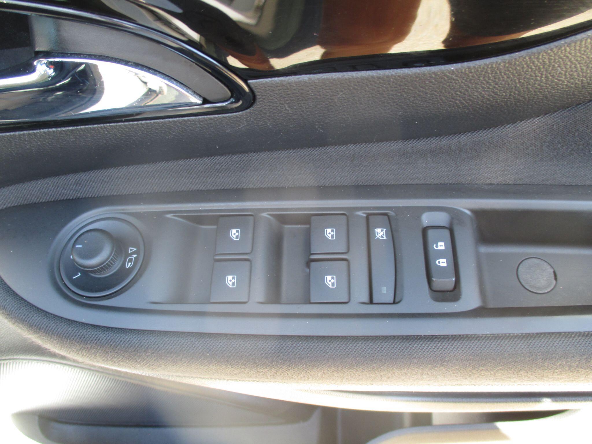 Vauxhall Mokka X view 35
