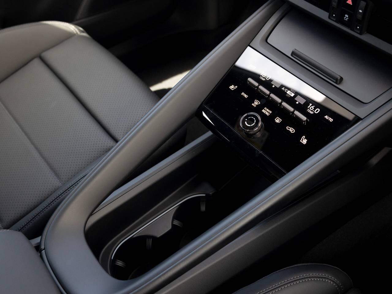 Porsche Macan view 51