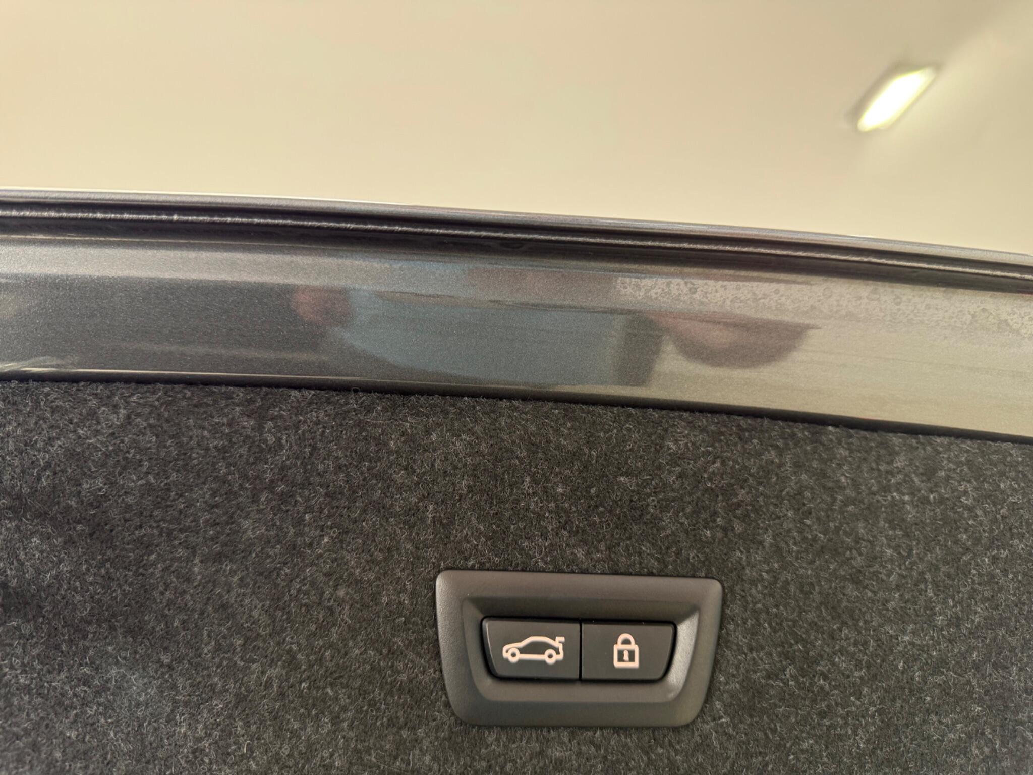 BMW 3 Series view 31