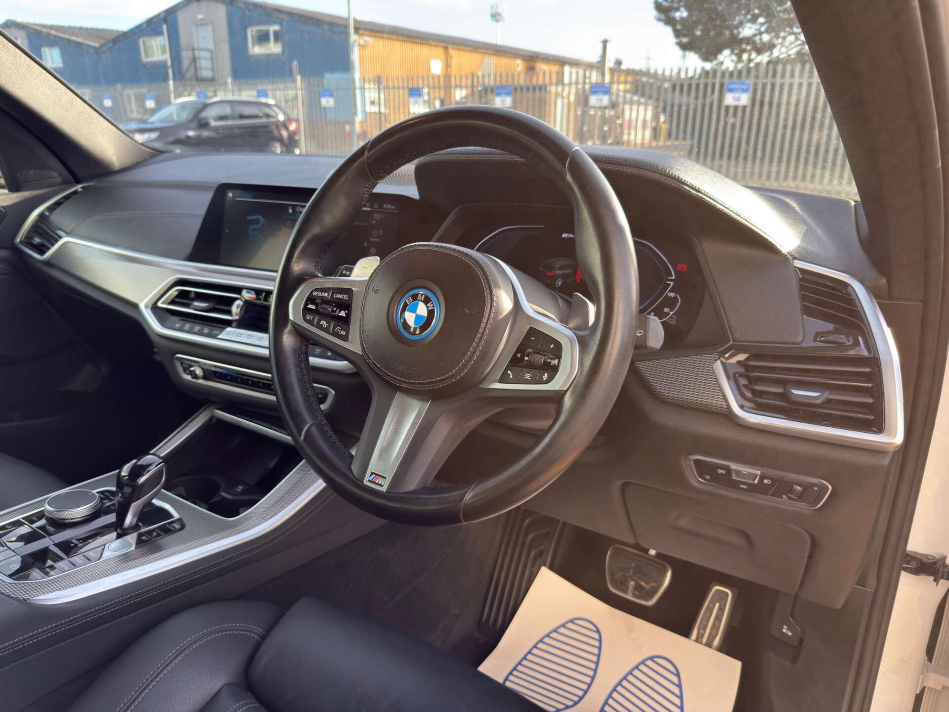 BMW X5 view 18