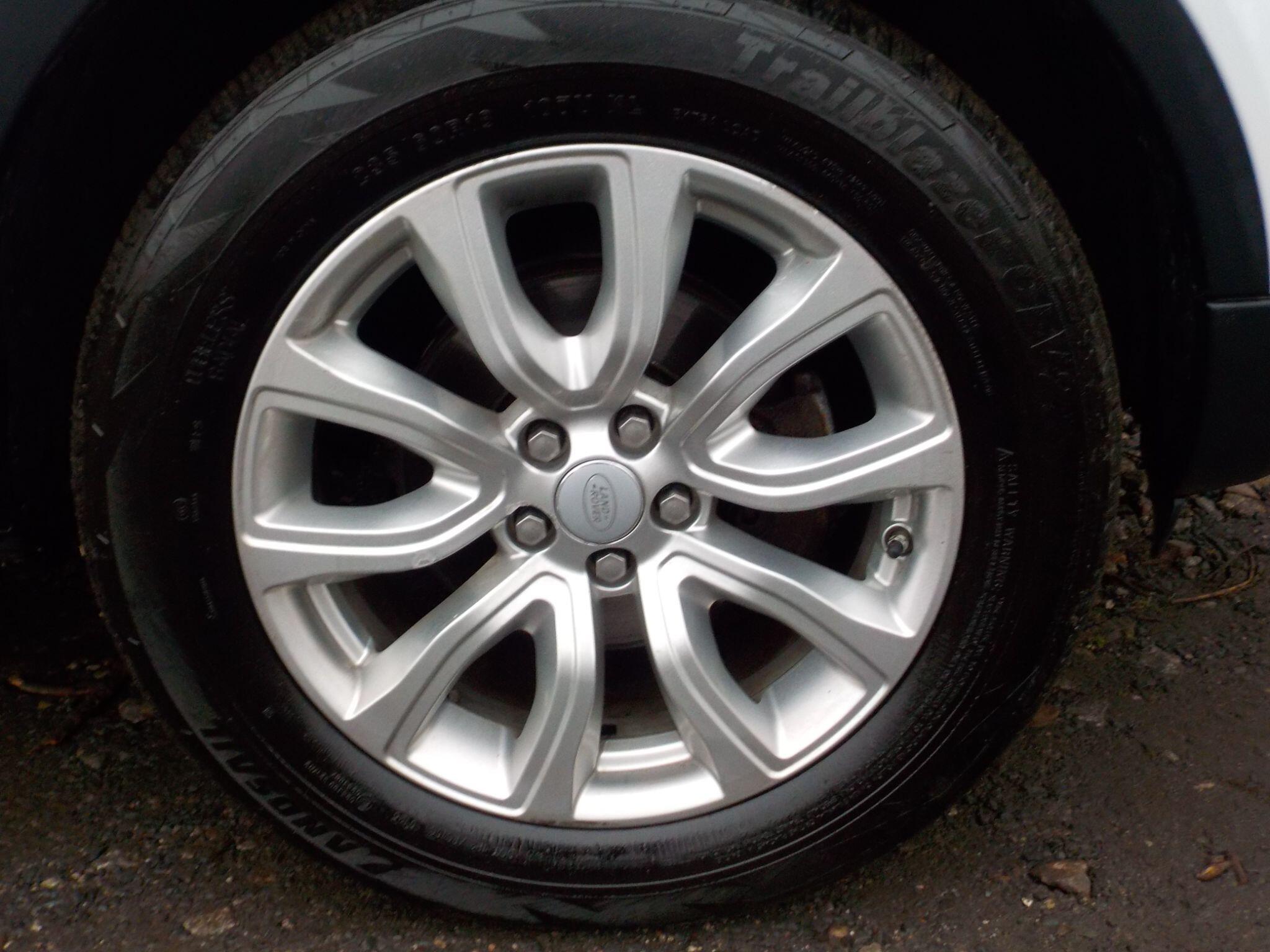 Land Rover Range Rover Evoque 2.0 eD4 SE FWD Euro 6 (s/s) 5dr