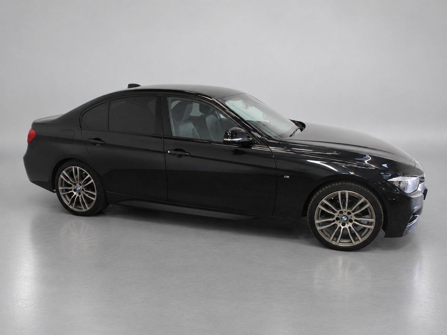 BMW 3 Series view 4
