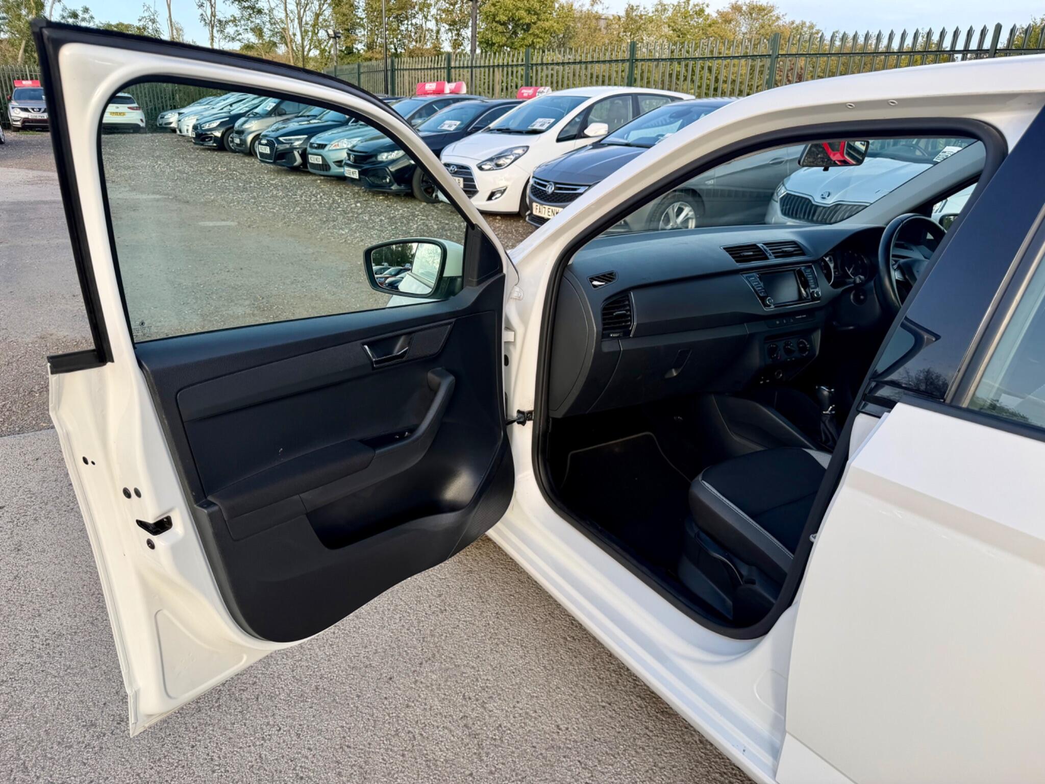 Skoda Fabia view 34
