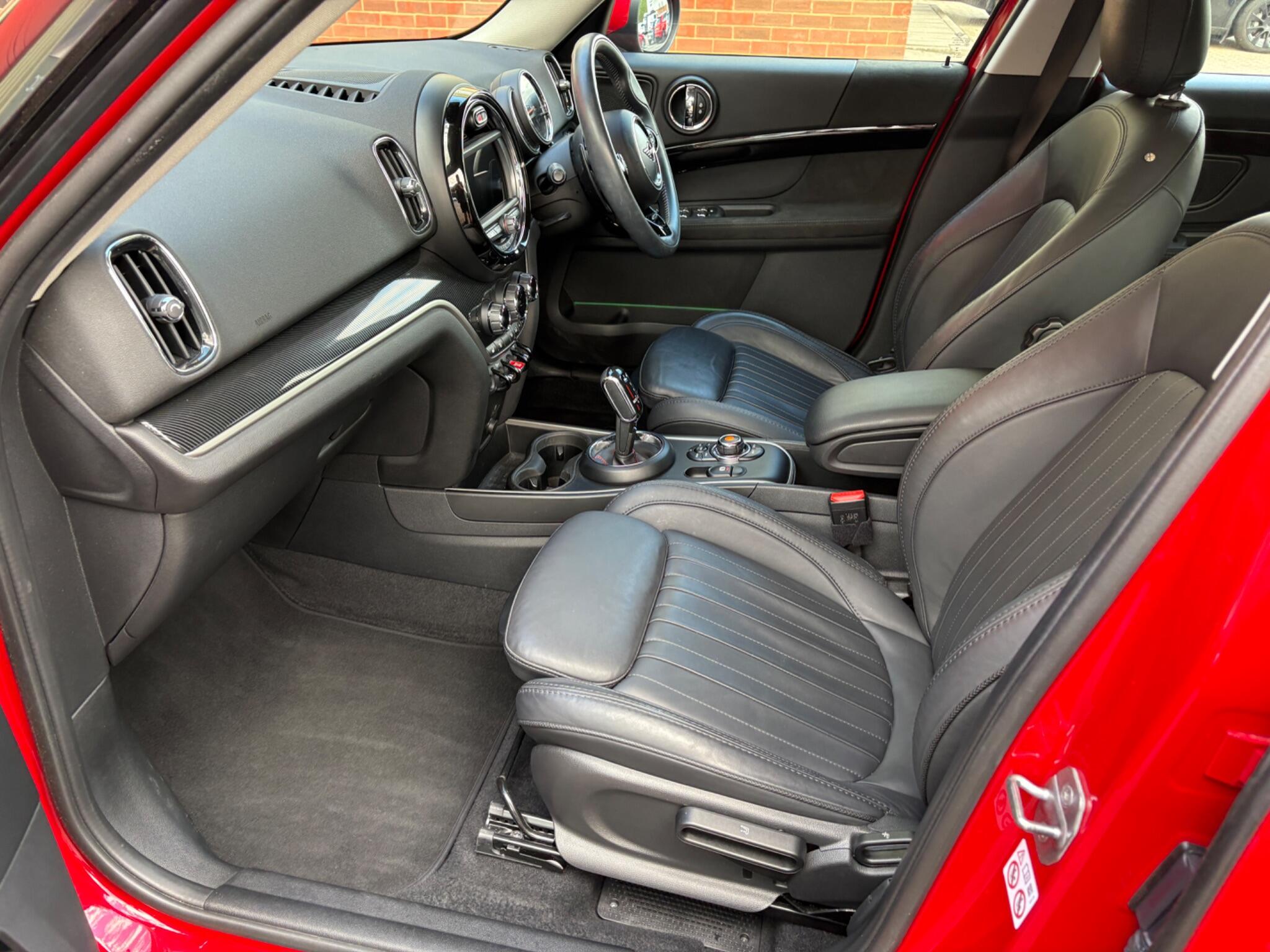 Mini Countryman view 18