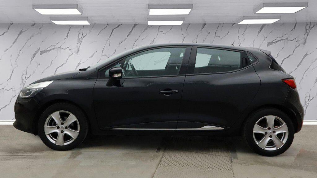 Renault Clio view 8