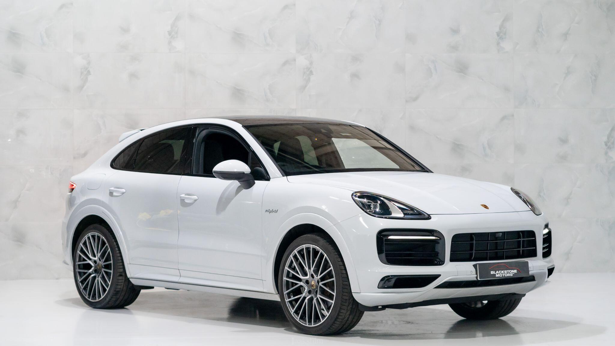 2022 Porsche Cayenne in White for sale