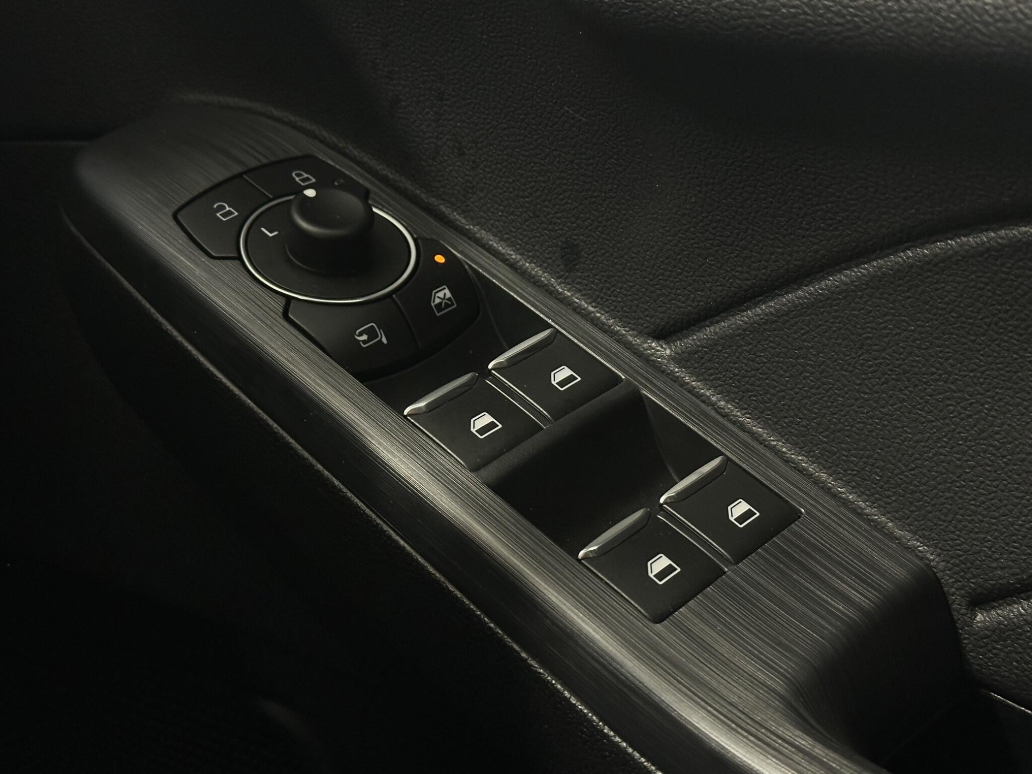 Ford Kuga view 18
