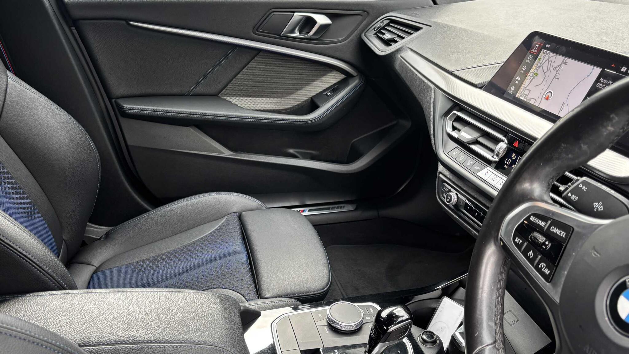 BMW 1 Series view 33