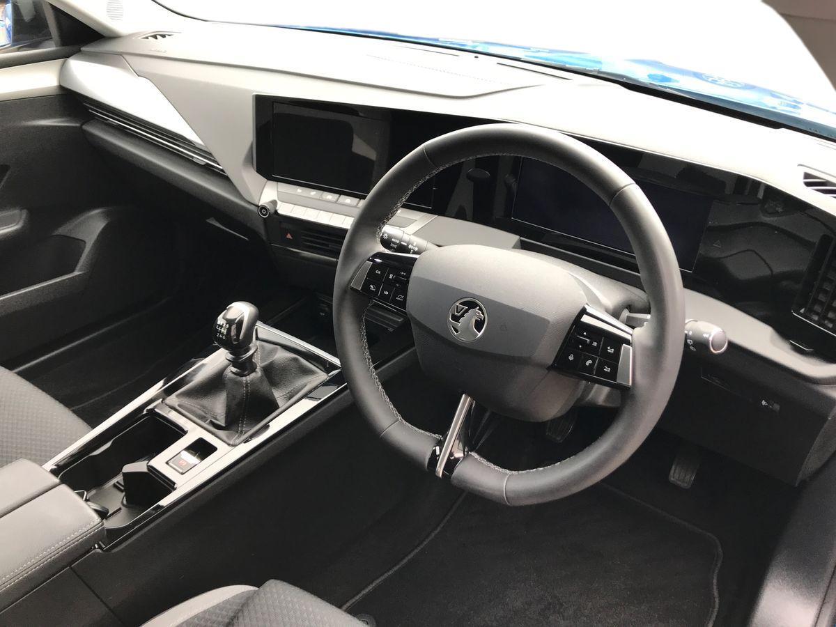 Vauxhall Astra view 3