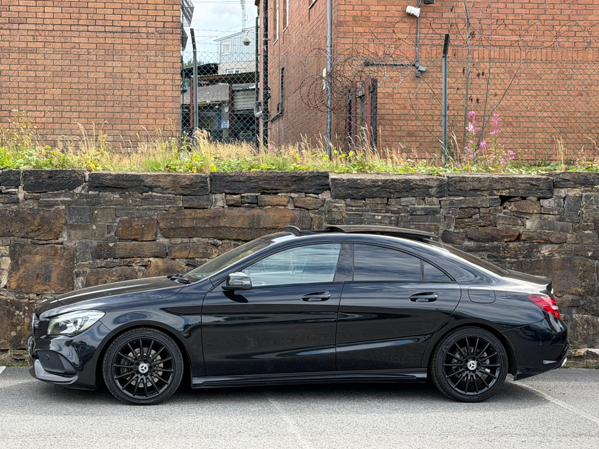 Mercedes-Benz Cla view 4