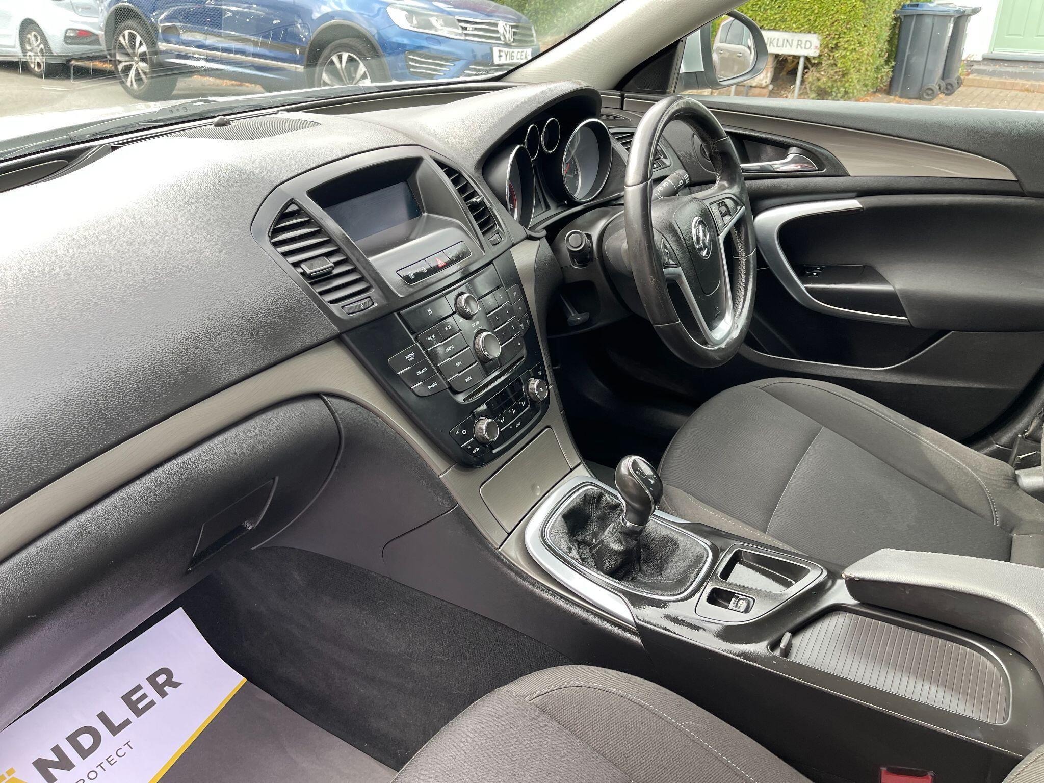 Vauxhall Insignia view 34