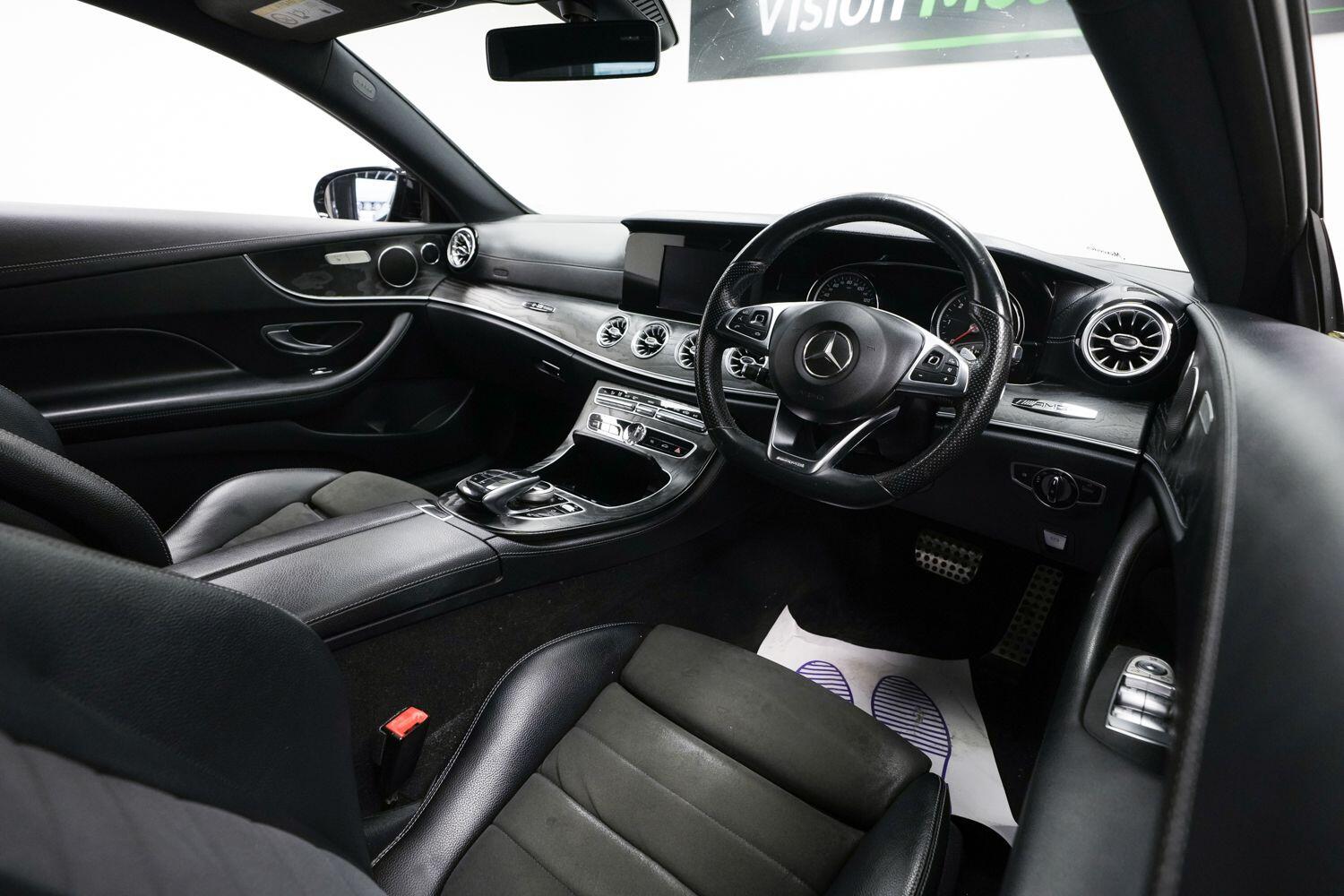 Mercedes-Benz E Class view 8