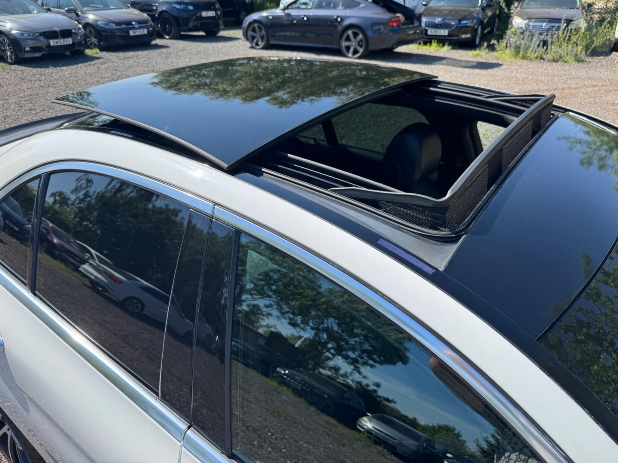 Mercedes-Benz C-Class view 52