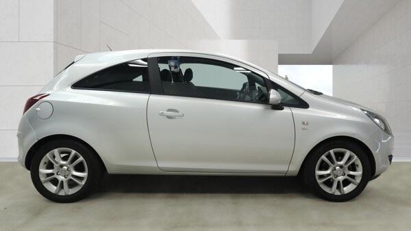Vauxhall Corsa view 5