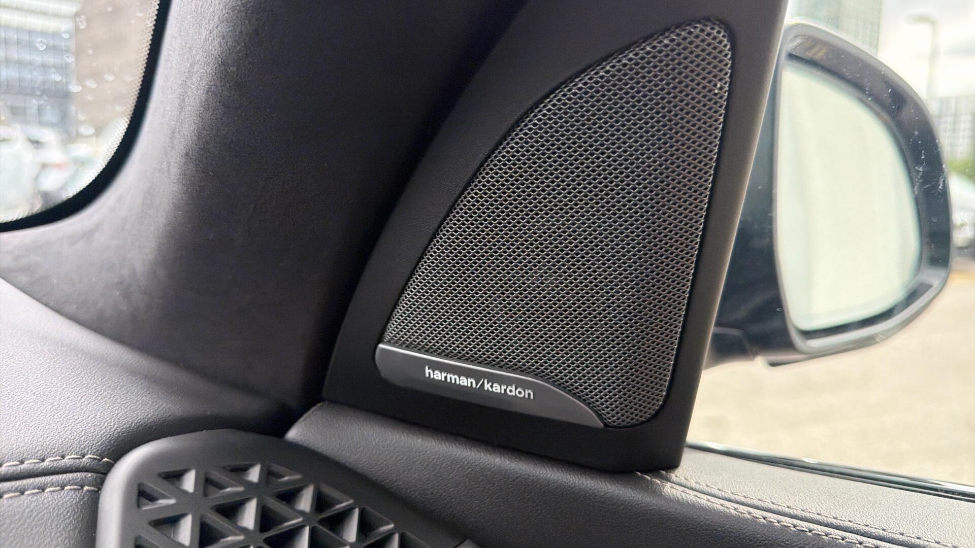 BMW X7 view 20