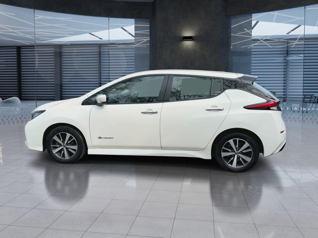 Nissan Leaf view 5