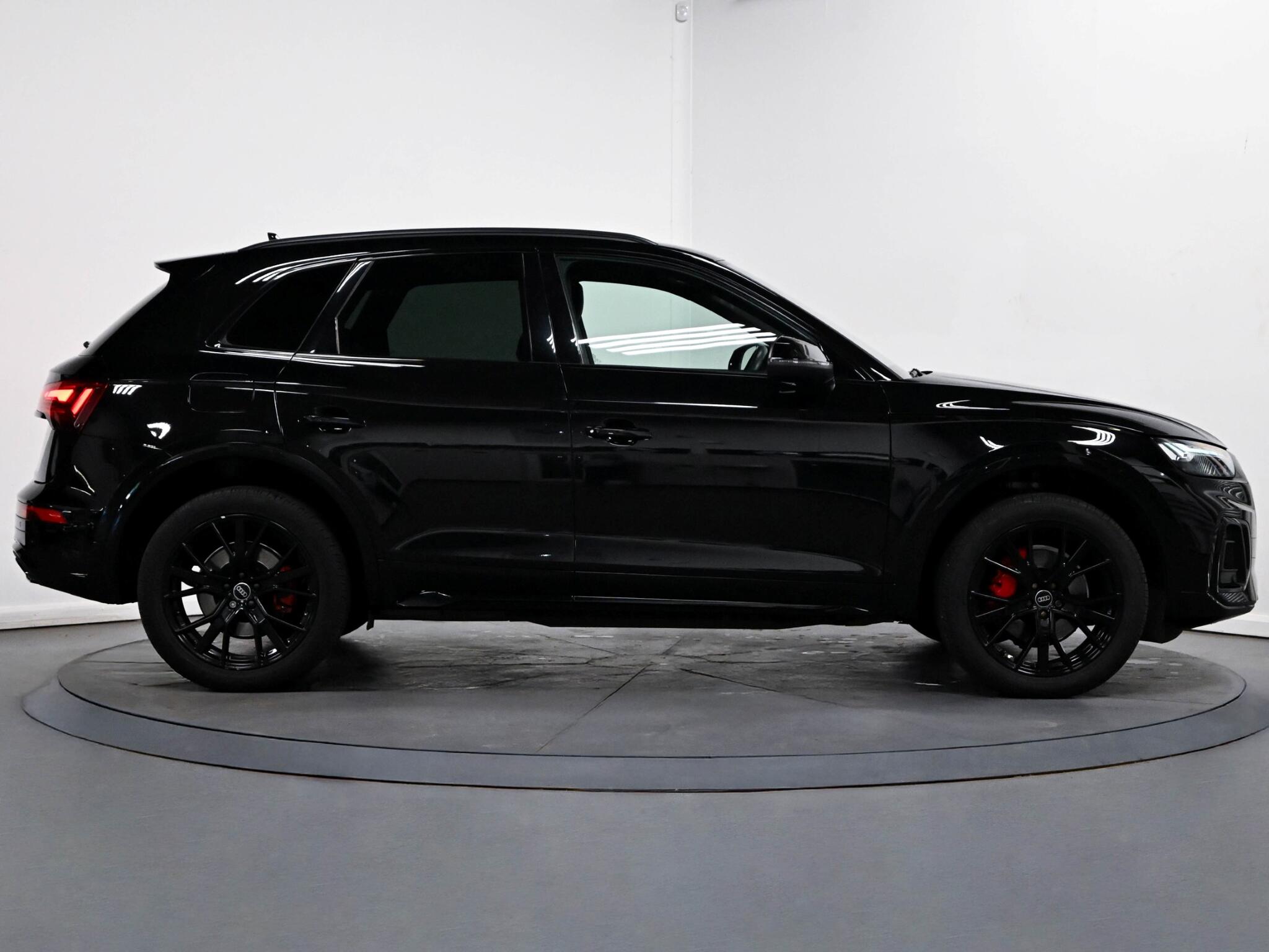 Audi Q5 view 19