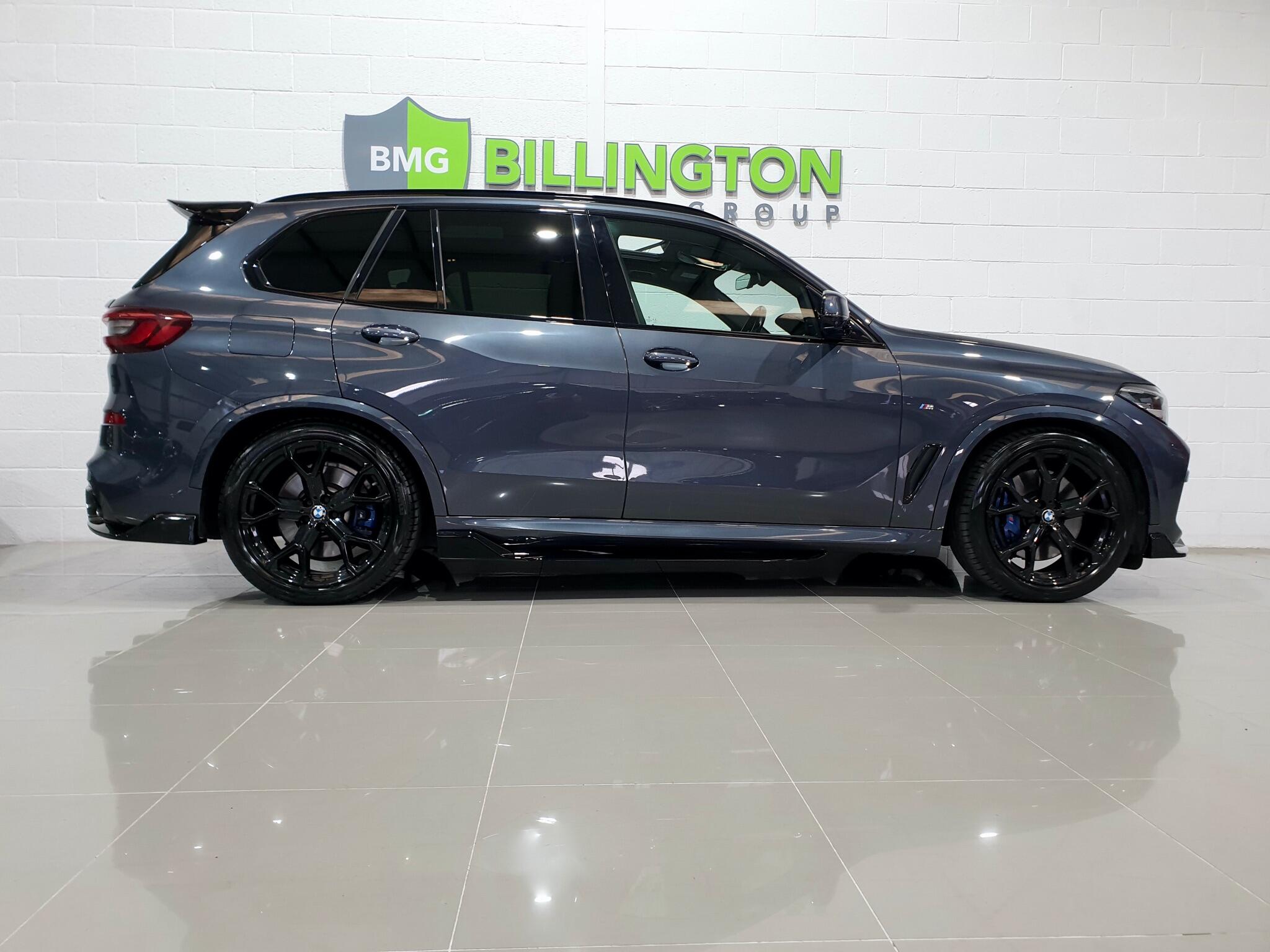 BMW X5 view 8