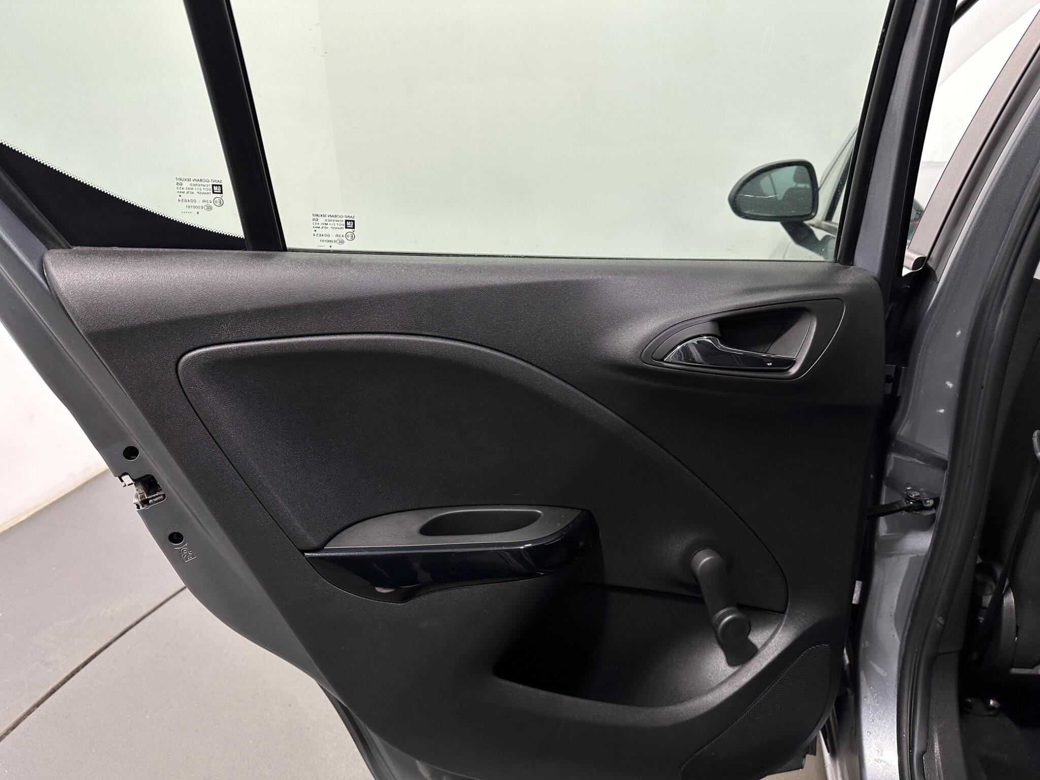 Vauxhall Corsa view 38
