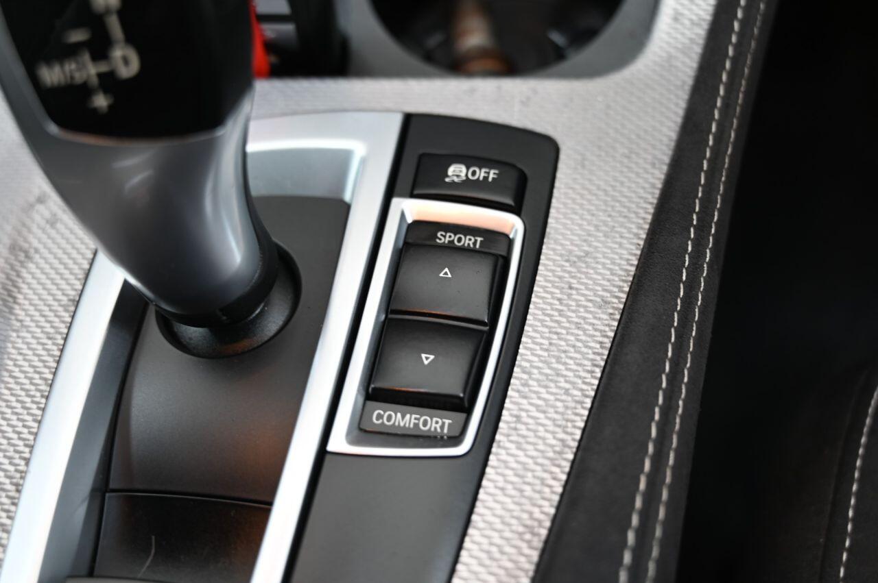 BMW 5 Series view 32