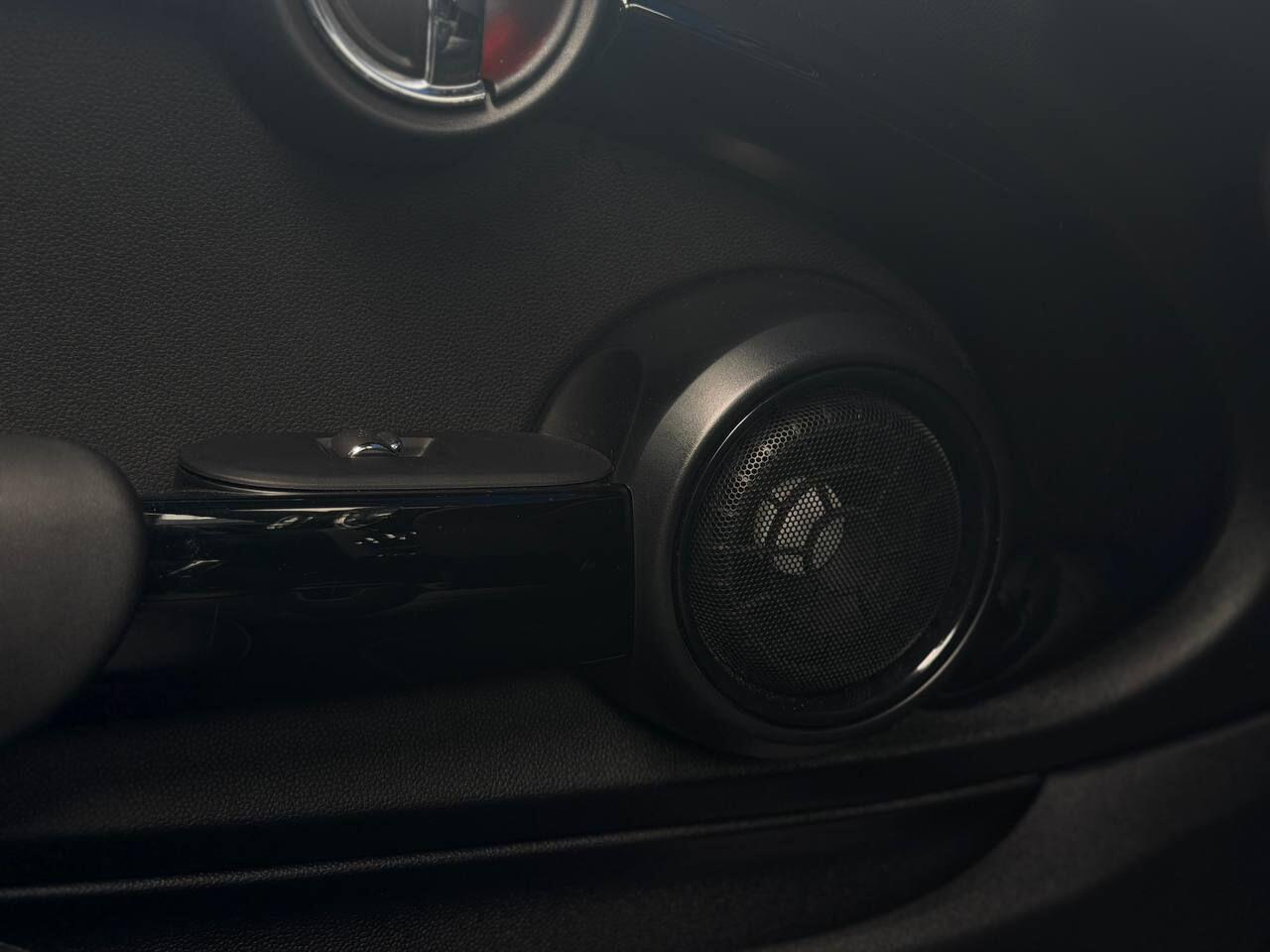 Mini Cooper view 26