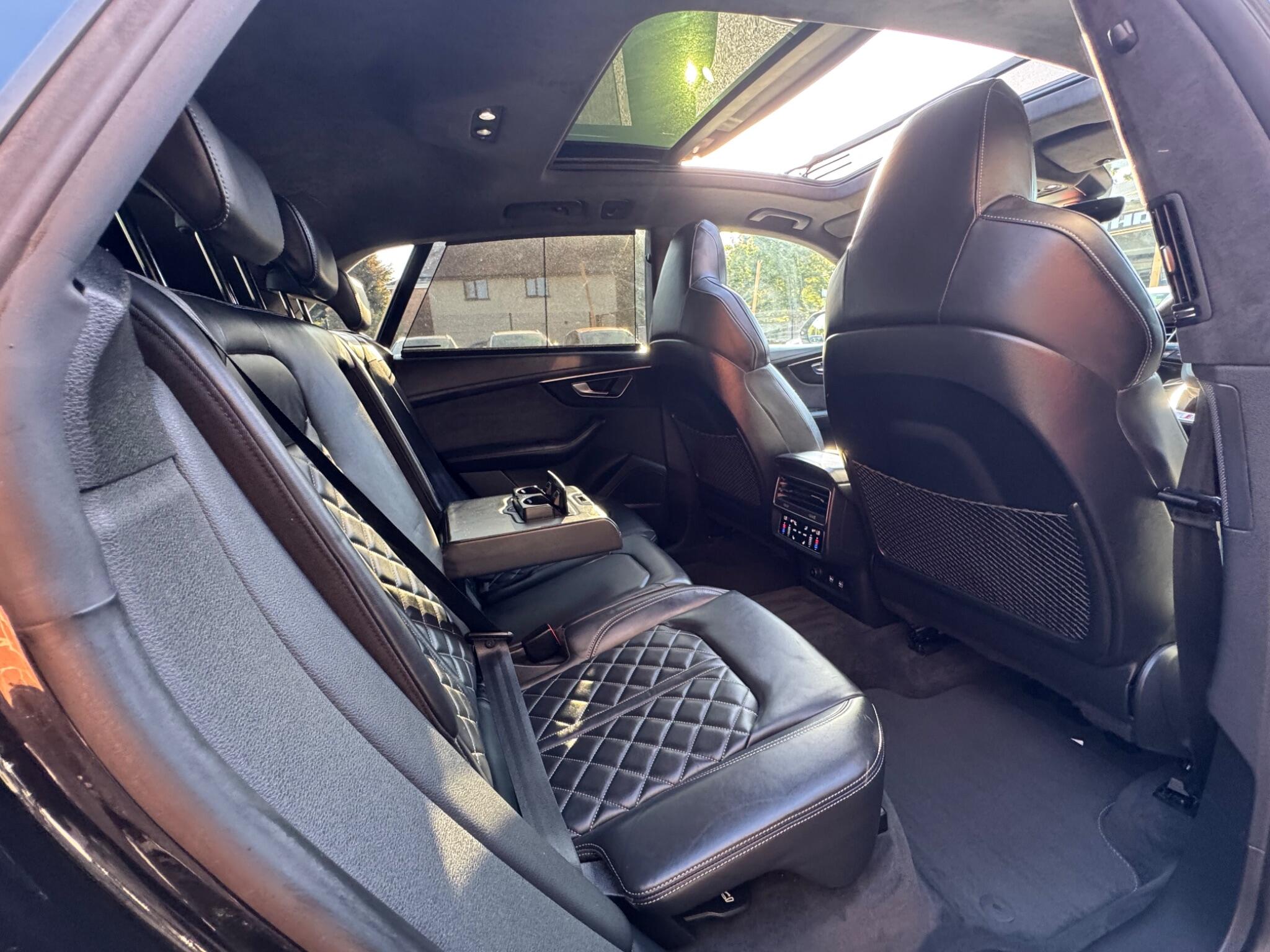 Audi Q8 view 19