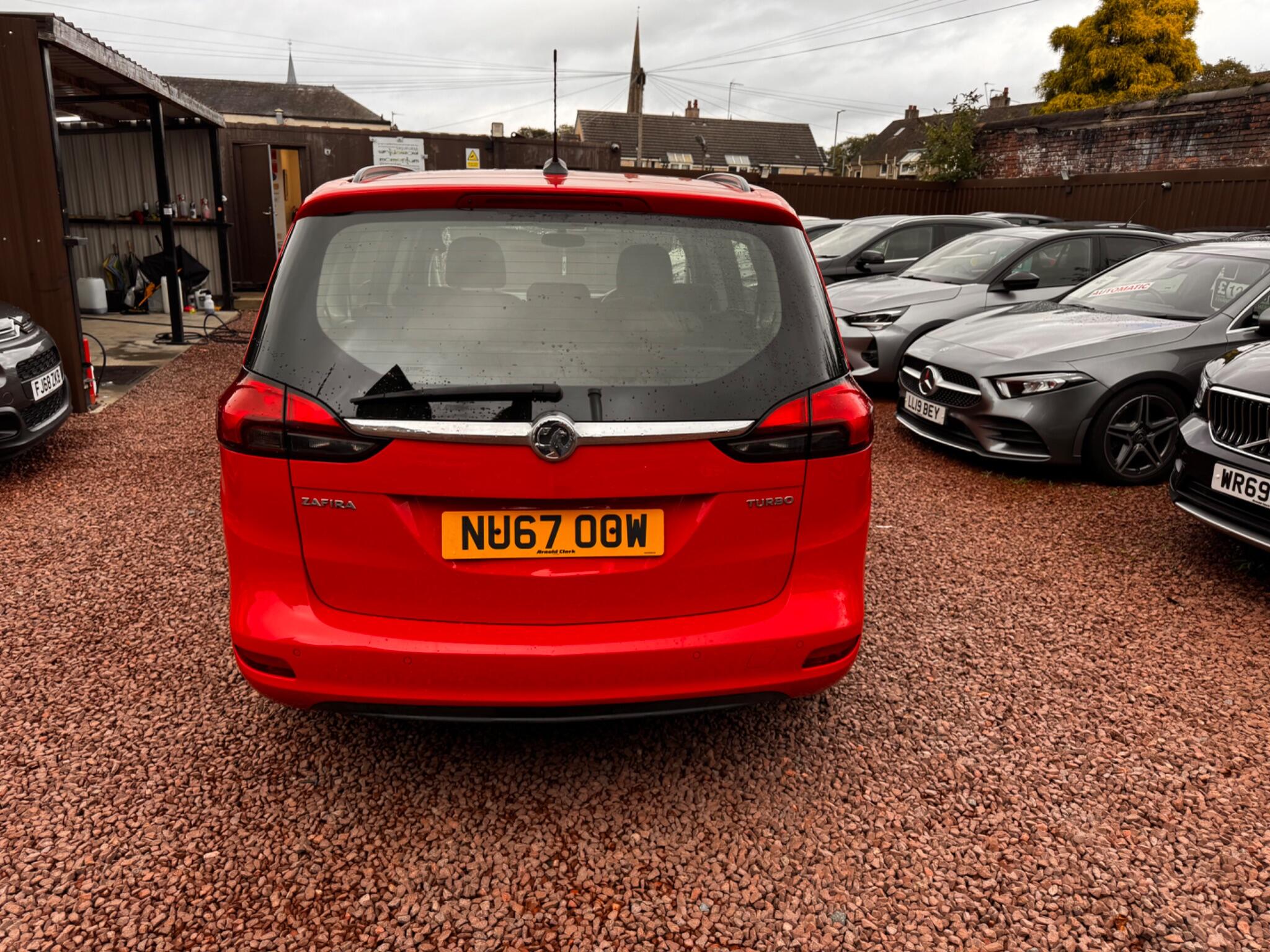 Vauxhall Zafira Tourer view 6
