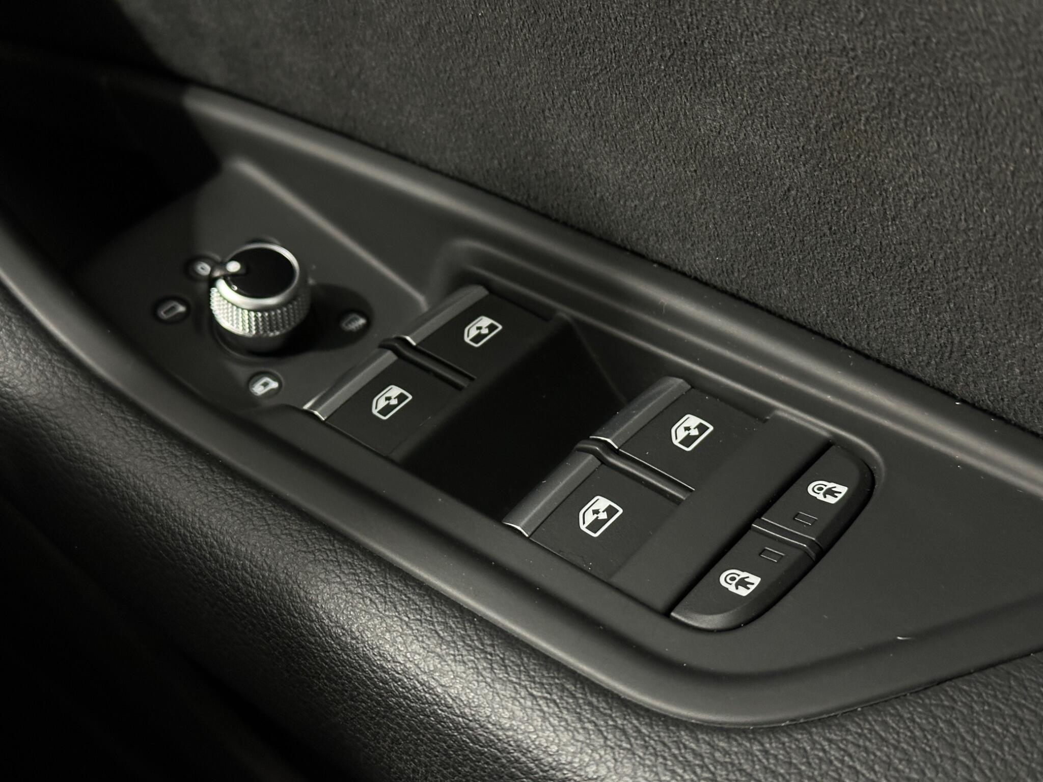 Audi A4 view 19