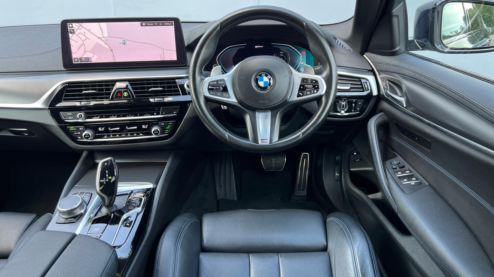 BMW 5 Series view 5
