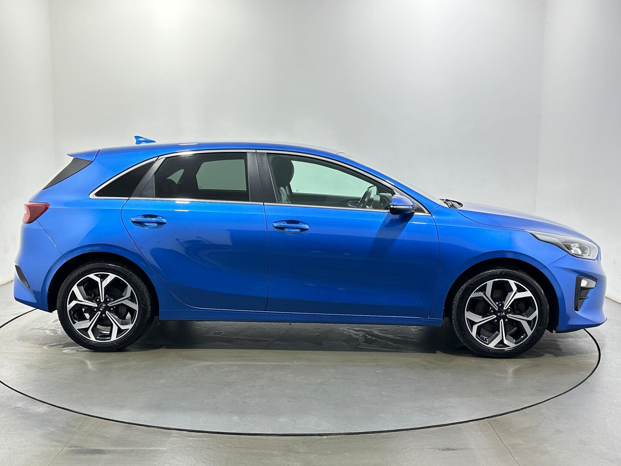 Kia Ceed view 9