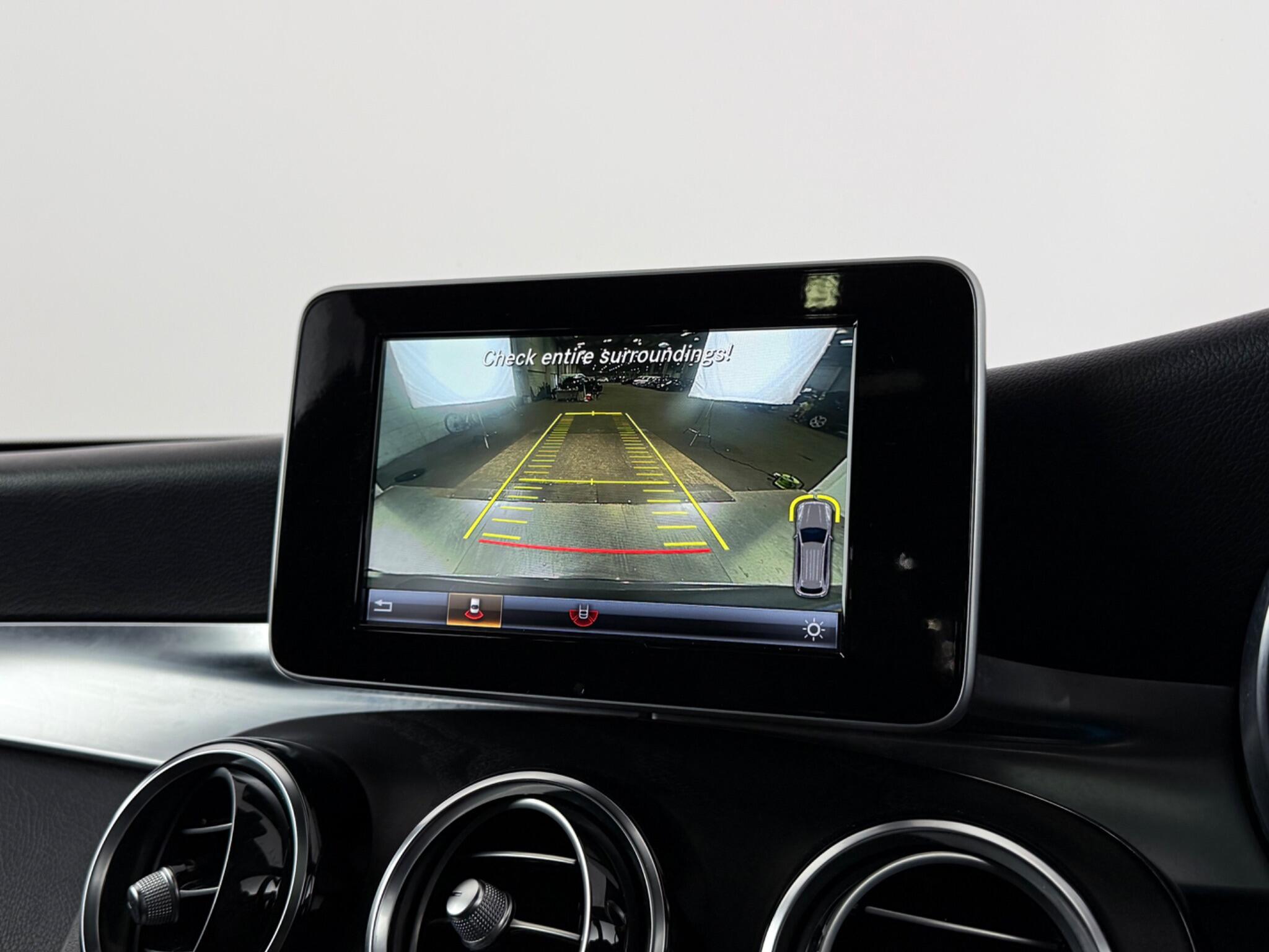 Mercedes-Benz GLC view 26