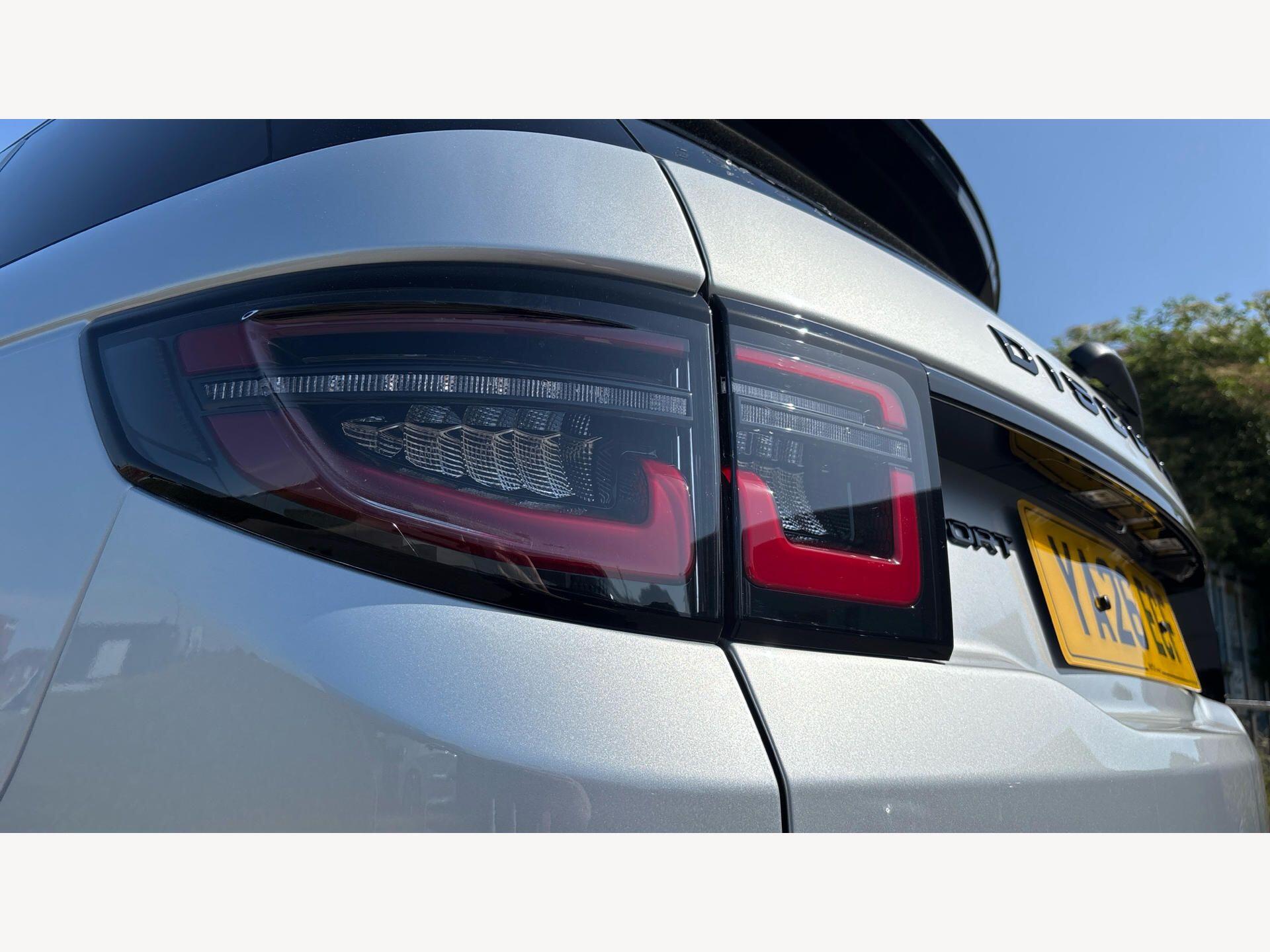 Land Rover Discovery Sport view 23