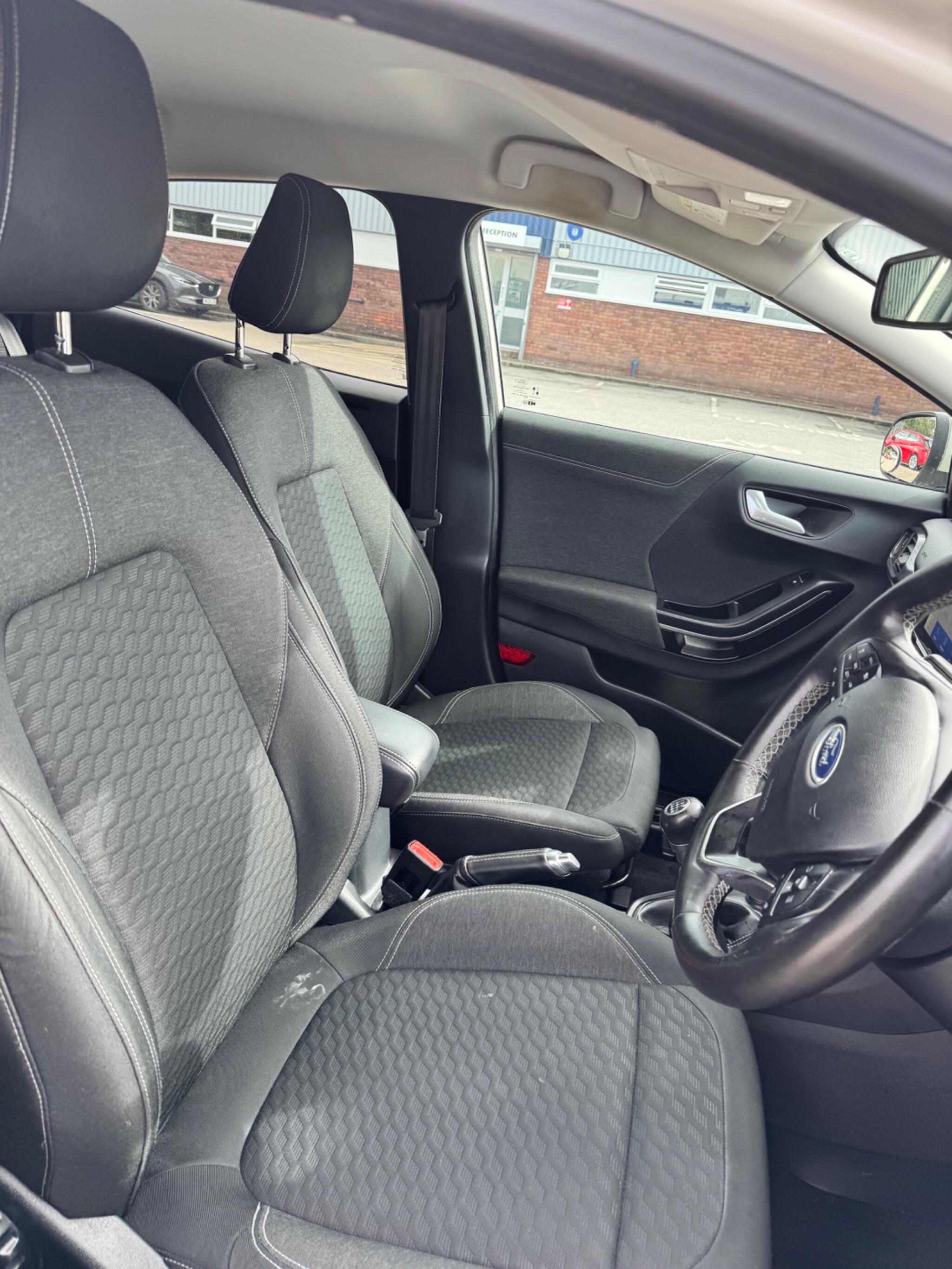Ford Puma view 23