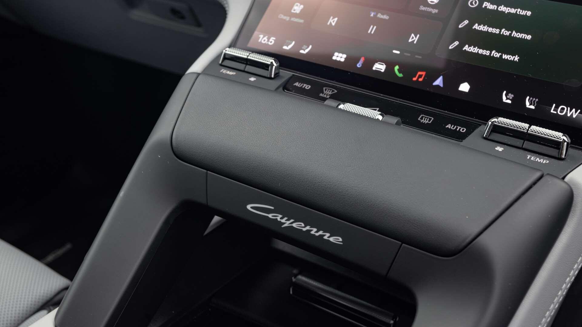Porsche Cayenne view 29