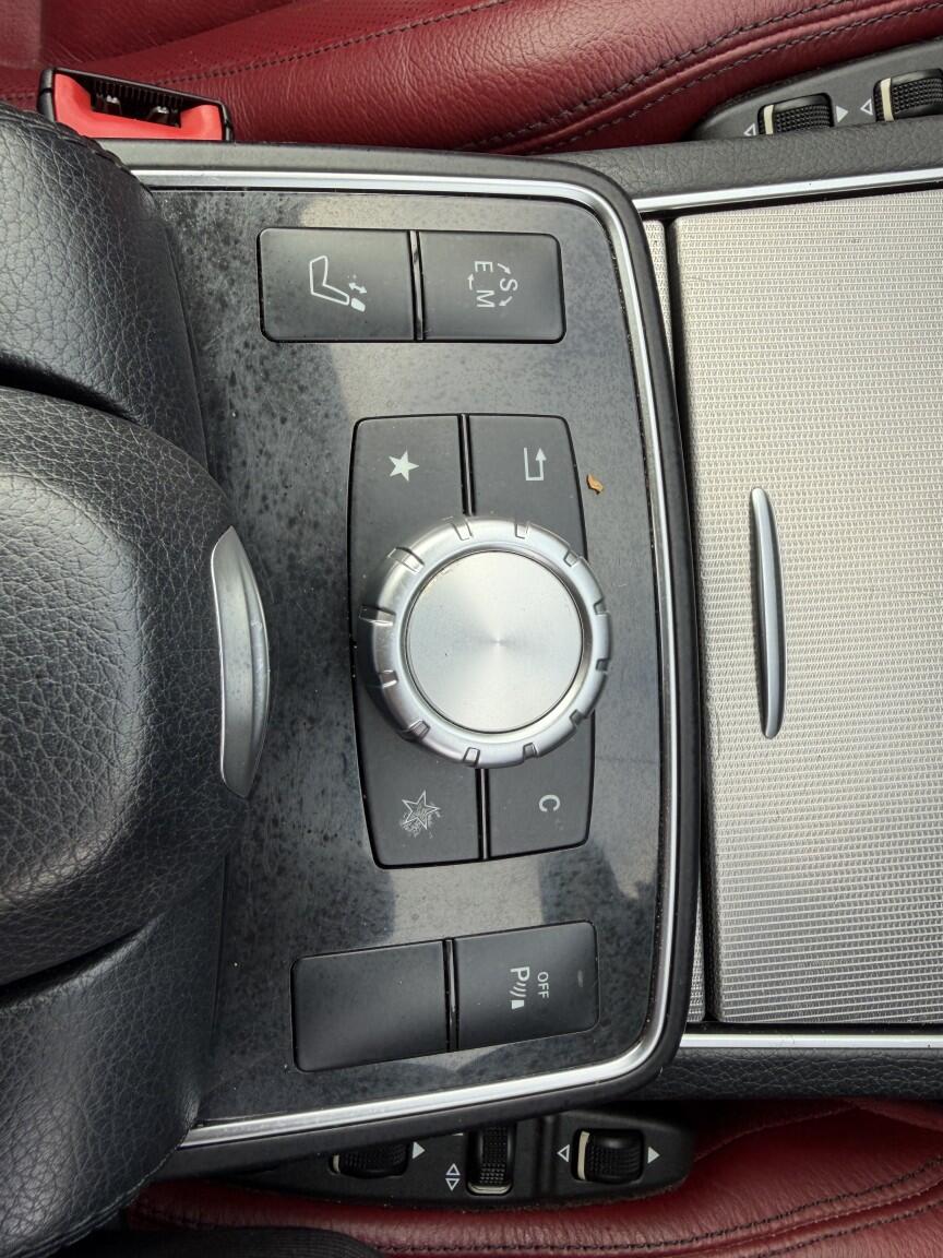 Mercedes-Benz E-Class view 41
