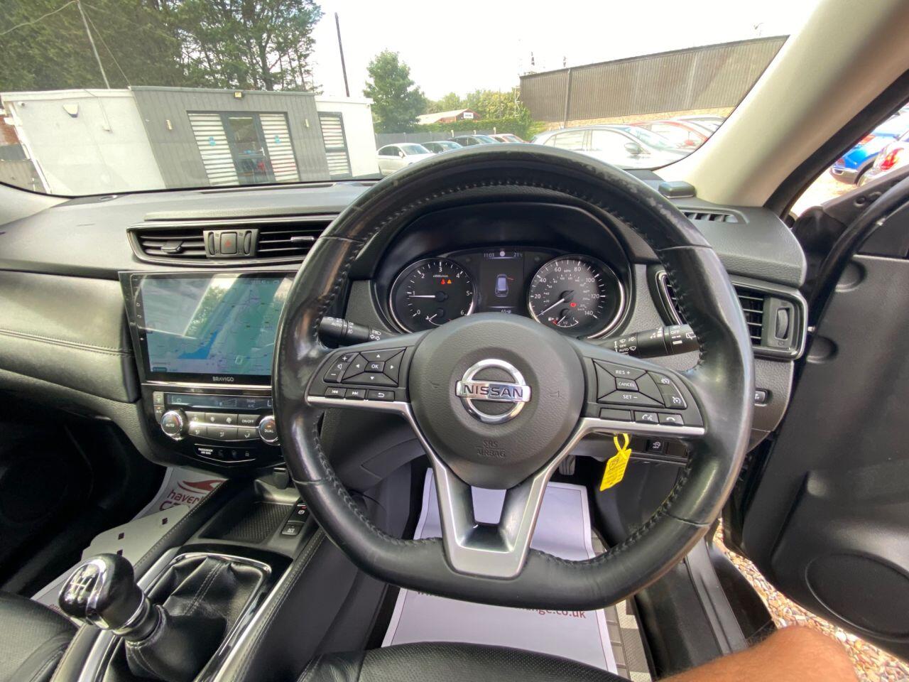 Nissan X-Trail view 35