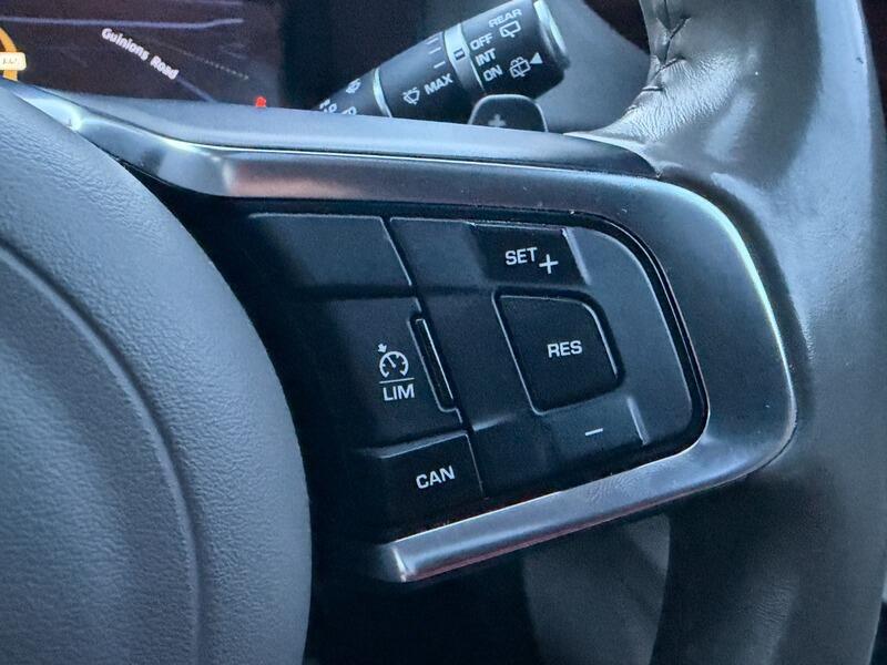Jaguar XF view 51