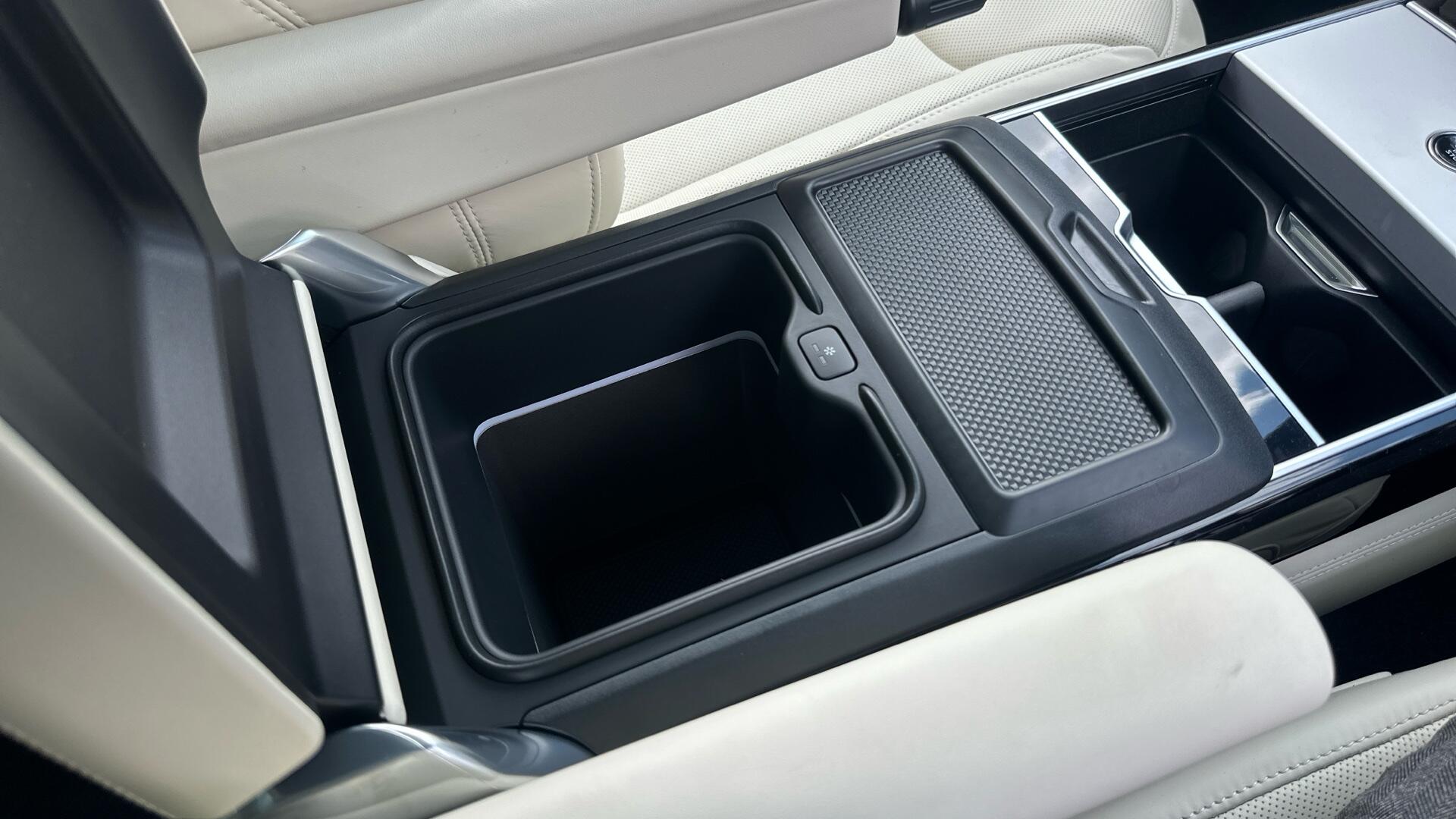 Land Rover Range Rover view 27