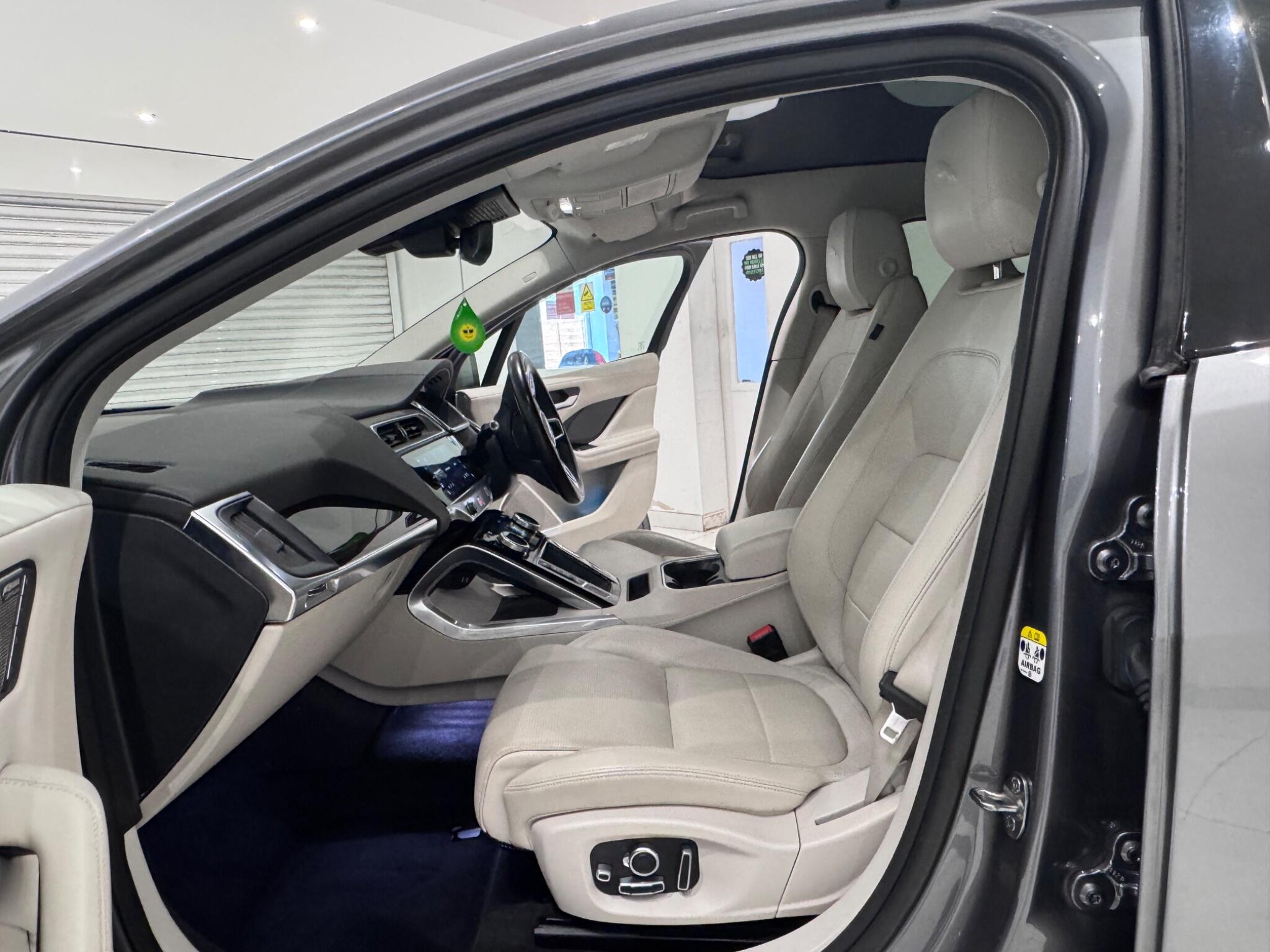 Jaguar I-Pace view 14