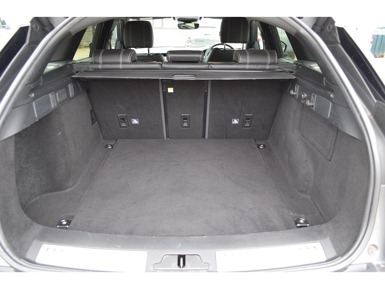 Land Rover Range Rover Velar view 37
