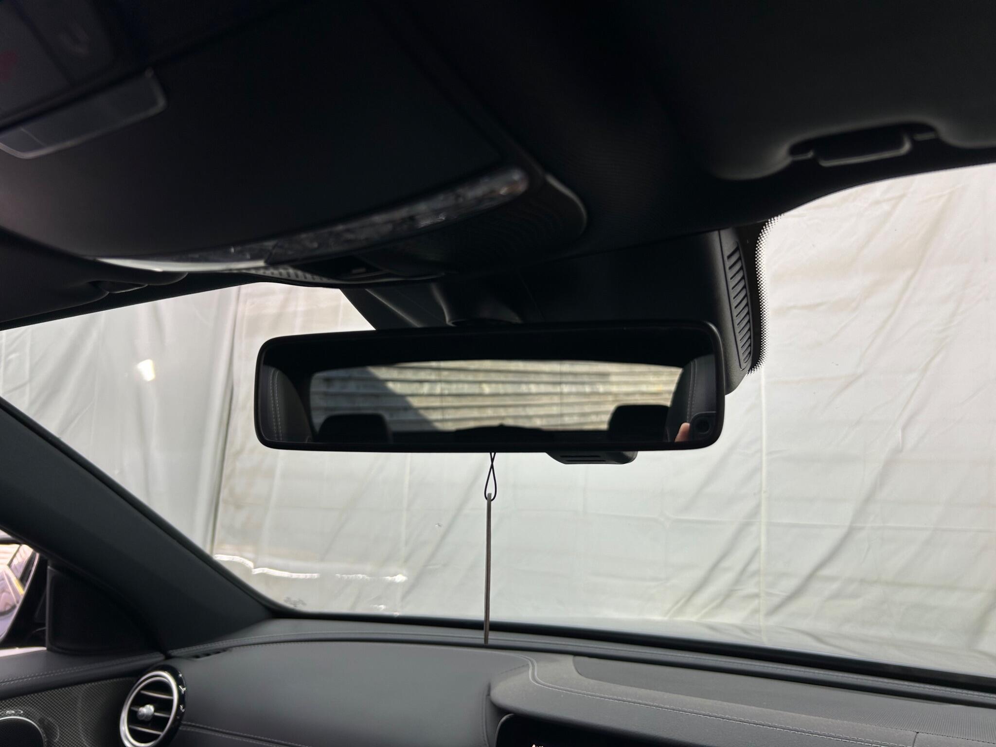 Mercedes-Benz E Class view 50