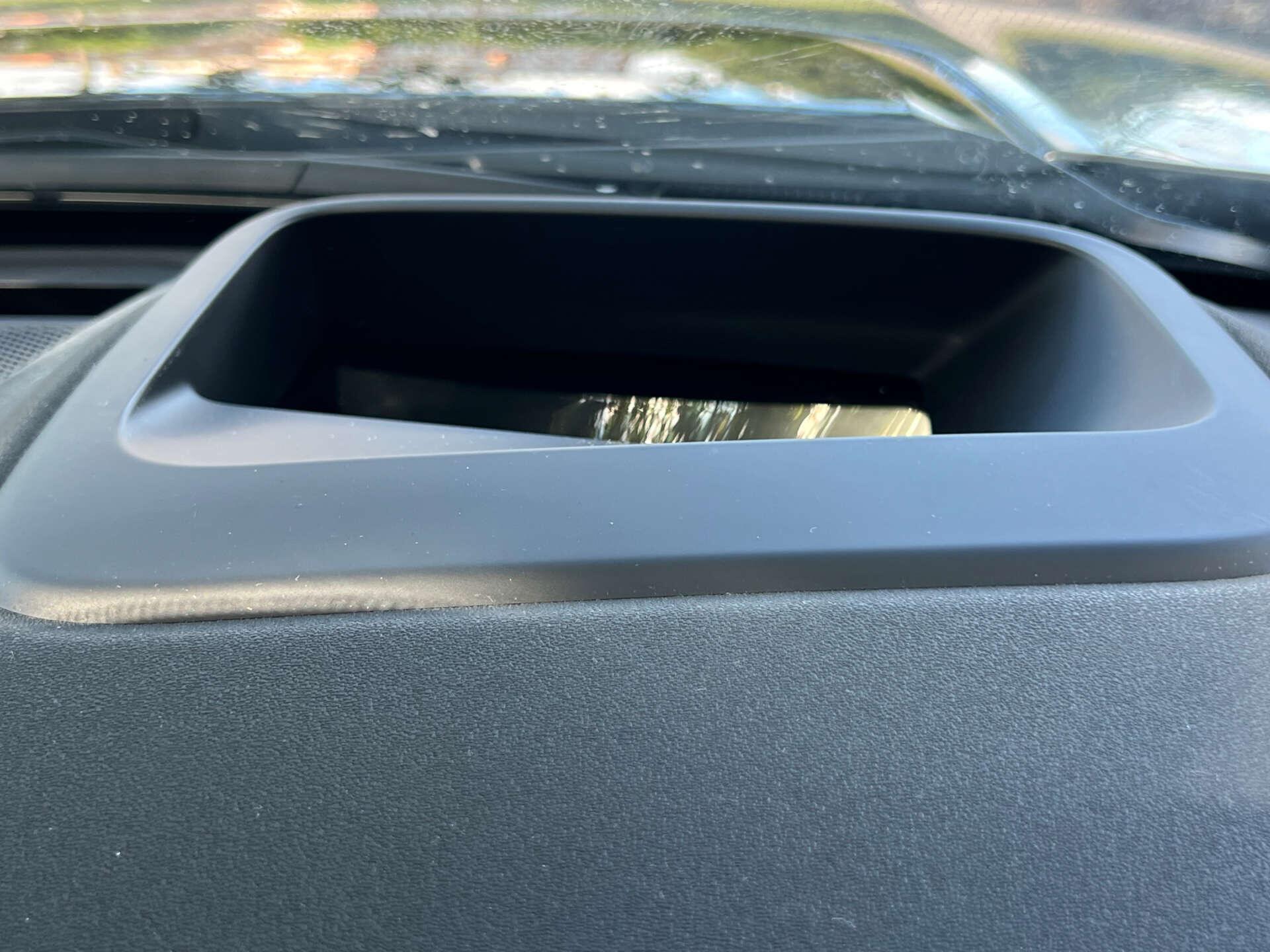 Land Rover Discovery Sport view 39
