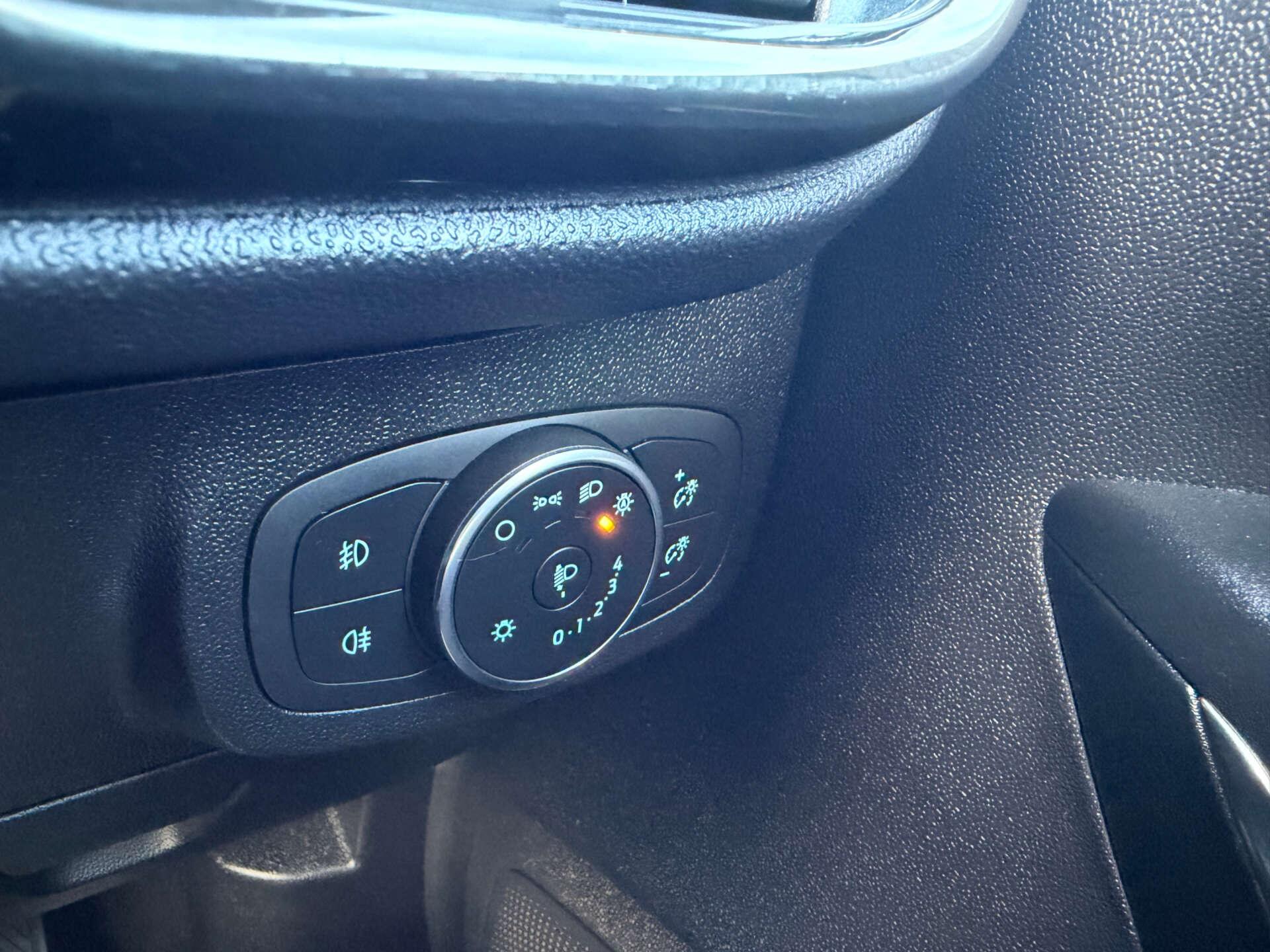 Ford Fiesta view 24