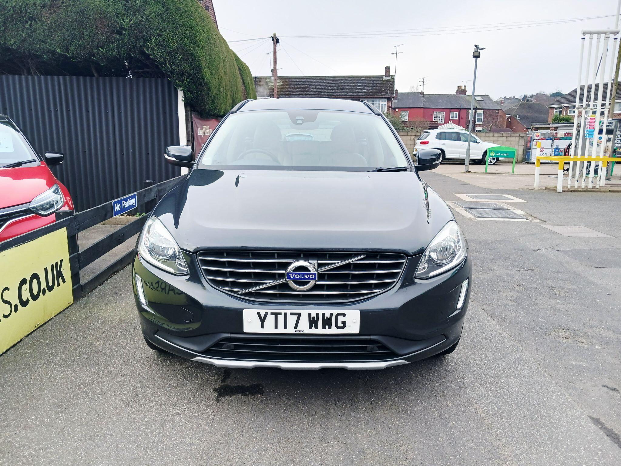 2017 Volvo XC60 image 5