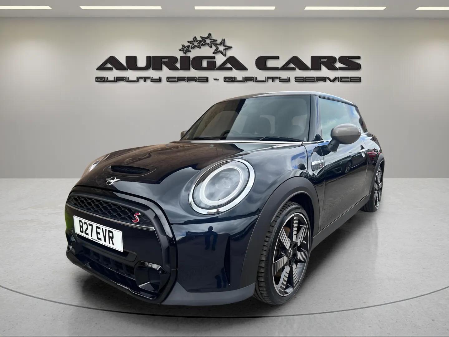 Mini Hatch view 5