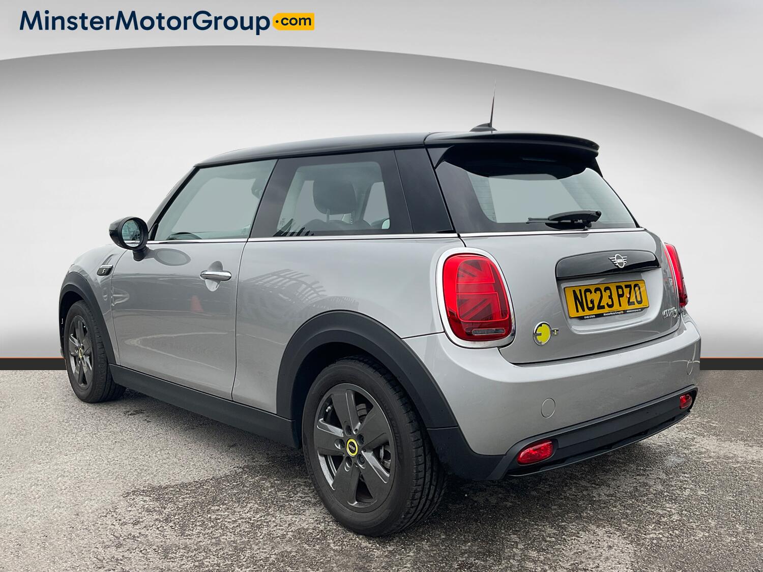 Mini Hatch view 4
