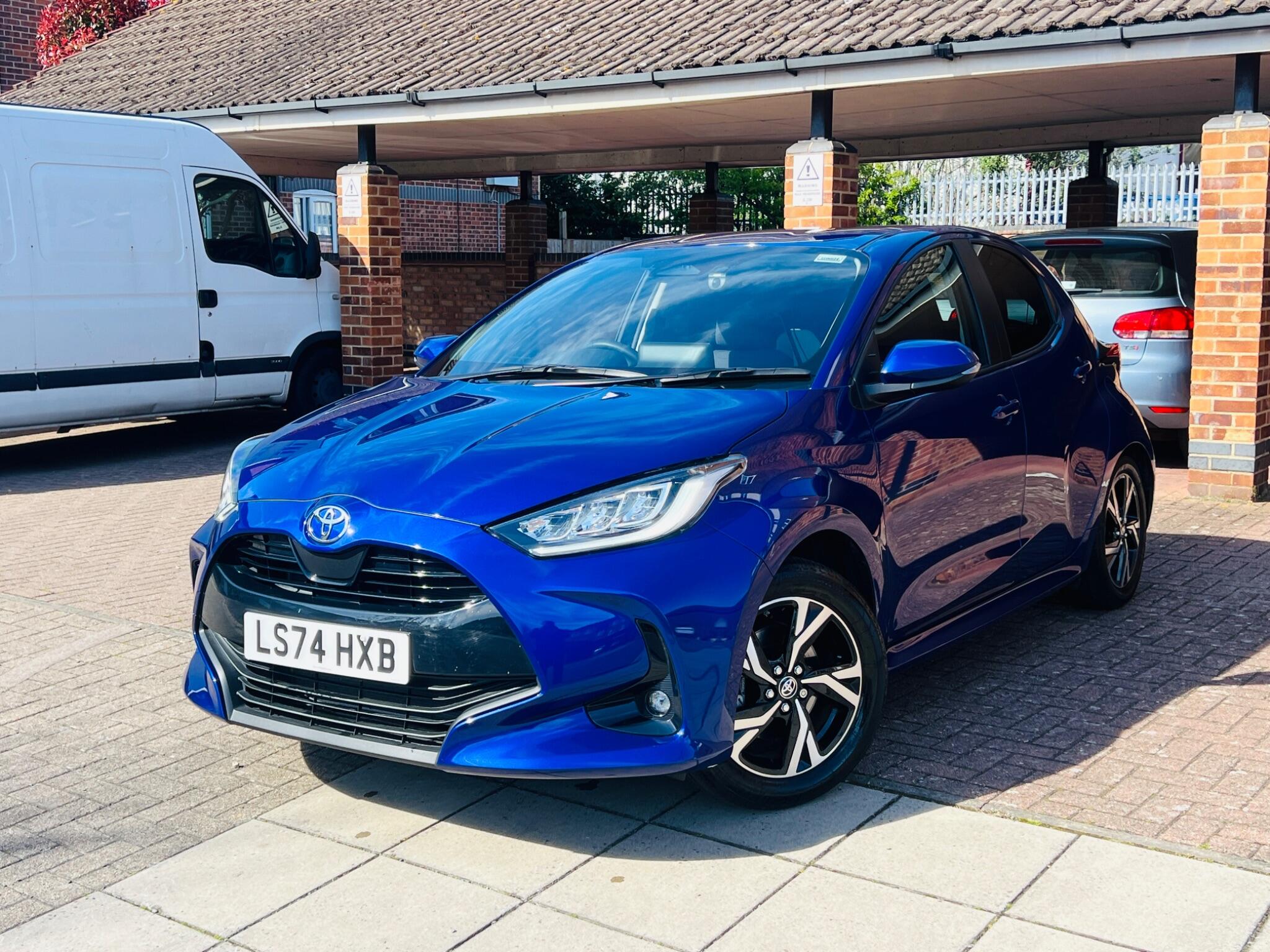 Toyota Yaris view 2