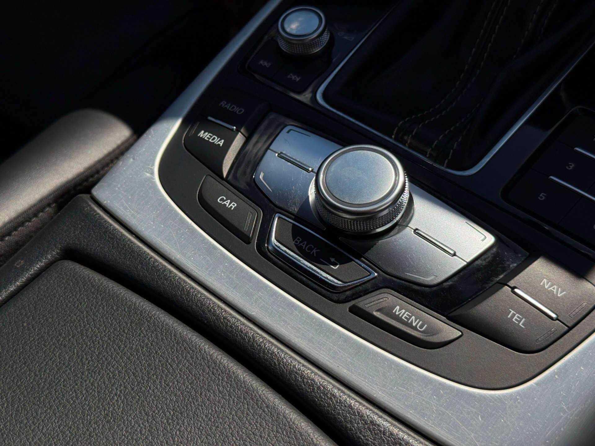 Audi A6 Saloon view 64