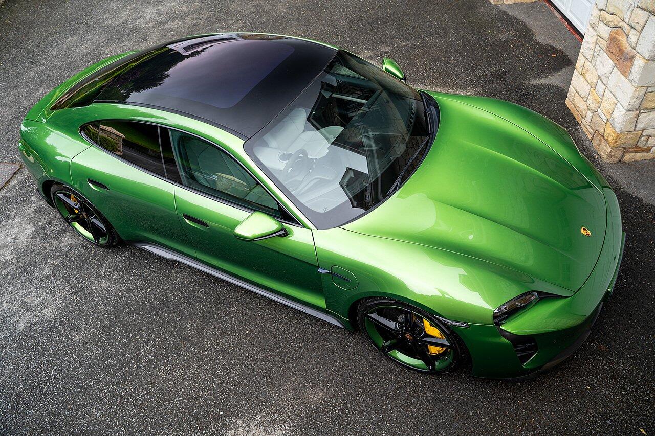 Porsche Taycan view 21